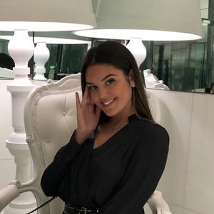 Meet your Posher, Amaya